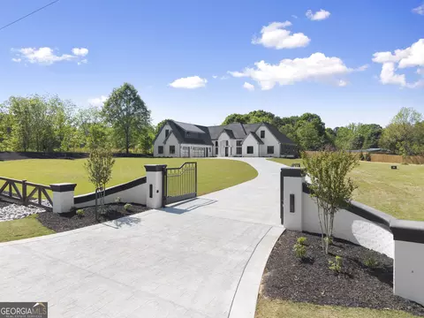 Exterior - 2366 Wall Rd, Monroe, GA 30655 photo 6 of 54