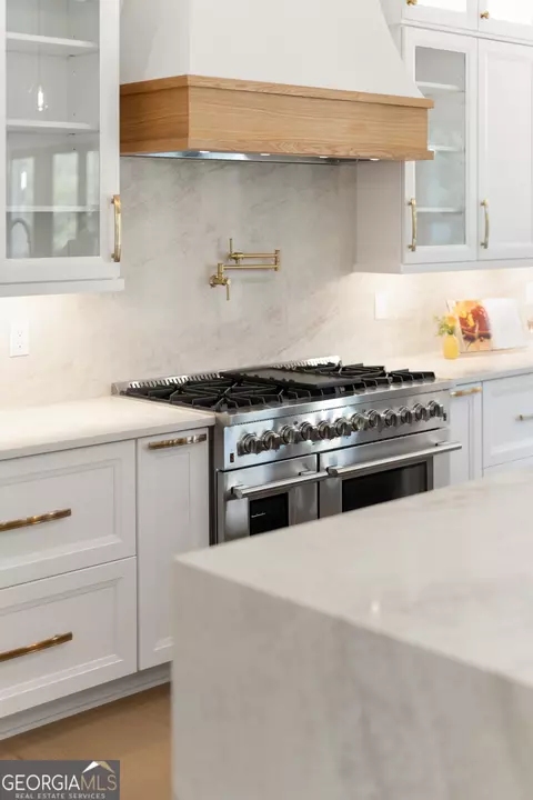 Kitchen - 2366 Wall Rd, Monroe, GA 30655 photo 5 of 15
