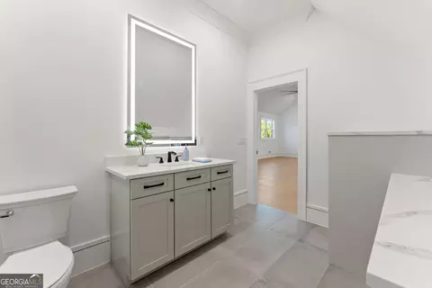 Bath - 2366 Wall Rd, Monroe, GA 30655 photo 4 of 21