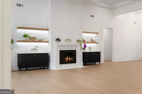 Living - 2366 Wall Rd, Monroe, GA 30655 photo 2 of 10
