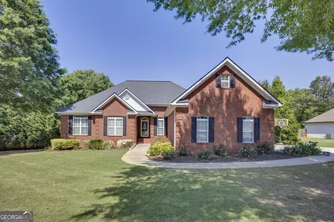 135 Rose Creek Dr, Covington, GA 30014