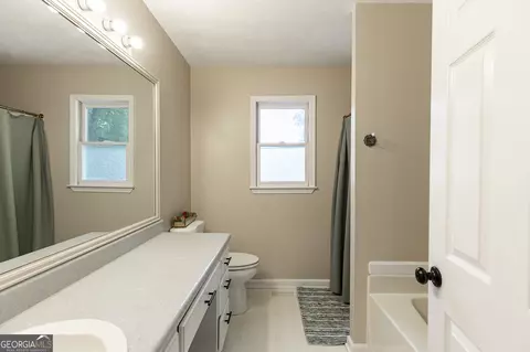 Bath - 475 Tanner Rd, Dacula, GA 30019 photo 2 of 5