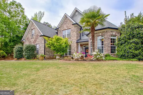 374 Persimmon Dr, Sharpsburg, GA 30277