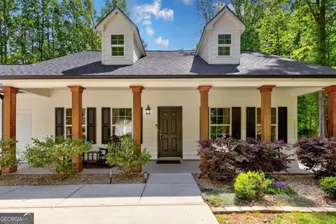 584 Tuxedo Dr, Commerce, GA 30530