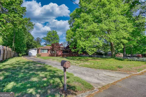 Exterior - 205 Laurel St, Griffin, GA 30224 photo 4 of 15
