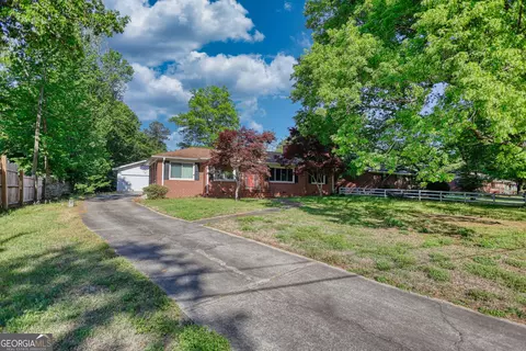 Exterior - 205 Laurel St, Griffin, GA 30224 photo 5 of 15