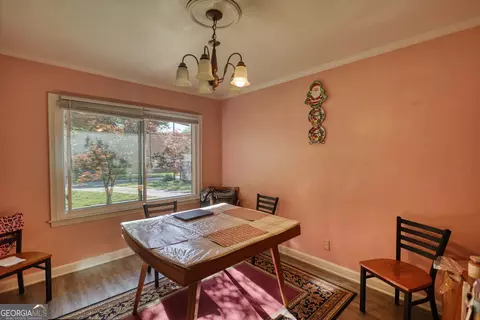 Dining - 205 Laurel St, Griffin, GA 30224 photo 2 of 4