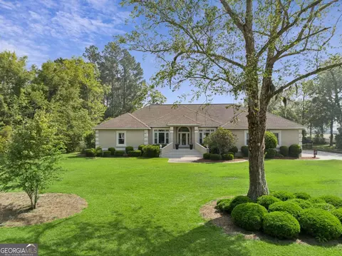 354 Oak Grove Island Dr, Brunswick, GA 31523