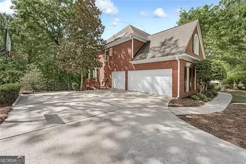 Exterior - 175 Woodcliff Dr, Suwanee, GA 30024 photo 10 of 13