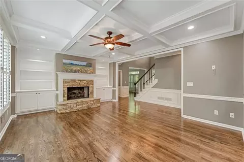 Living - 175 Woodcliff Dr, Suwanee, GA 30024 photo 2 of 7