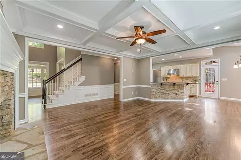 Living - 175 Woodcliff Dr, Suwanee, GA 30024 photo 4 of 7