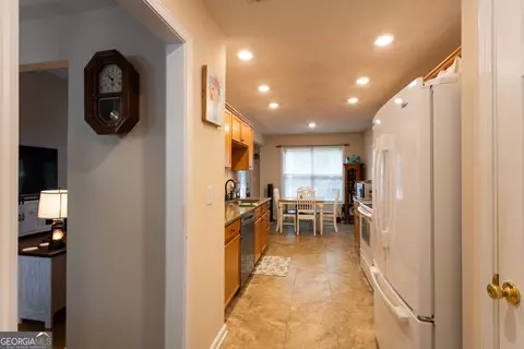 Entry Way - 325 Clearbrook Dr, Covington, GA 30016 photo 3 of 5