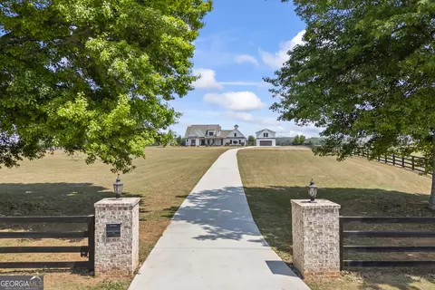 Exterior - 3883 Bold Springs Rd, Monroe, GA 30656 photo 5 of 27