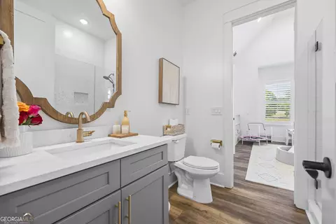 Bath - 3883 Bold Springs Rd, Monroe, GA 30656 photo 5 of 9