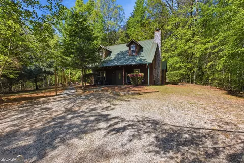 325 Blue Creek Cv, Cleveland, GA 30528