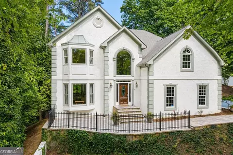 9570 Huntcliff Trce, Sandy Springs, GA 30350