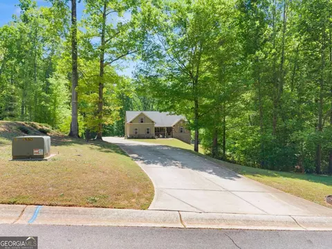 675 Oconee Ln, Commerce, GA 30529 photo 2