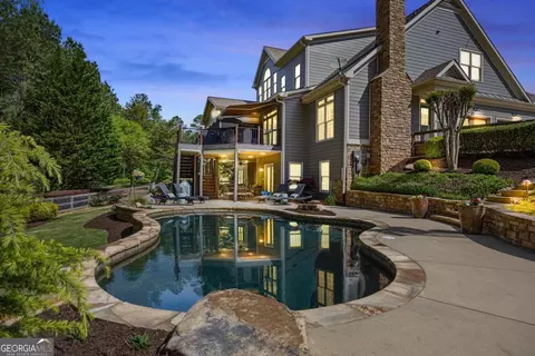 2327 Starr Lake Dr NW, Acworth, GA 30101