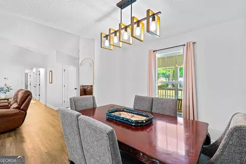 Dining - 1596 Stark Rd, Jackson, GA 30233 photo 3 of 3
