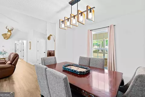 Dining - 1596 Stark Rd, Jackson, GA 30233 photo 2 of 3
