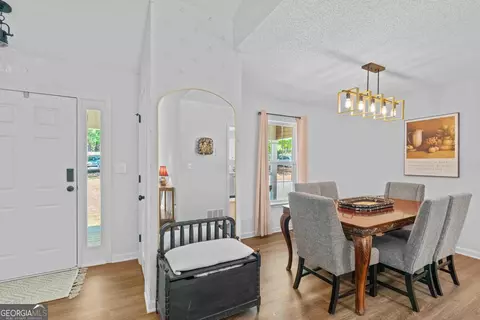 Entry Way - 1596 Stark Rd, Jackson, GA 30233 photo 3 of 5