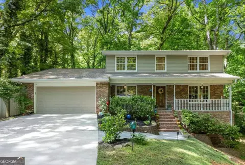 3025 Mountain Creek Ct NE, Roswell, GA 30075