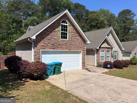 317 Peachtree Cir, Hampton, GA 30228