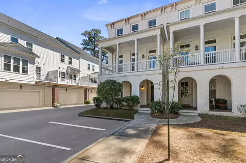 614 Brennan Dr, Decatur, GA 30033