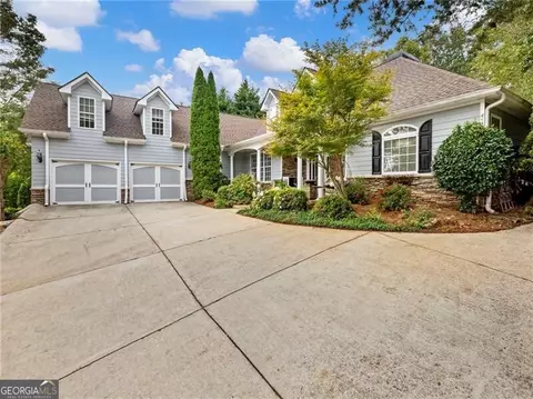 2641 Waters Edge Dr, Gainesville, GA 30504