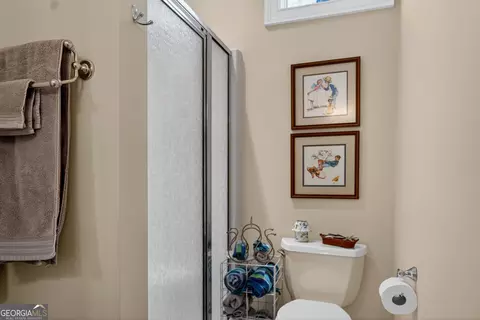 Bath - 108 Saint Anthony Dr, Lagrange, GA 30240 photo 10 of 14