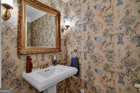 Bath - 108 Saint Anthony Dr, Lagrange, GA 30240 photo 1 of 14