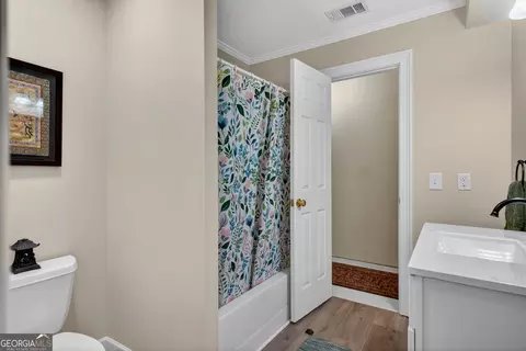 Bath - 108 Saint Anthony Dr, Lagrange, GA 30240 photo 11 of 14