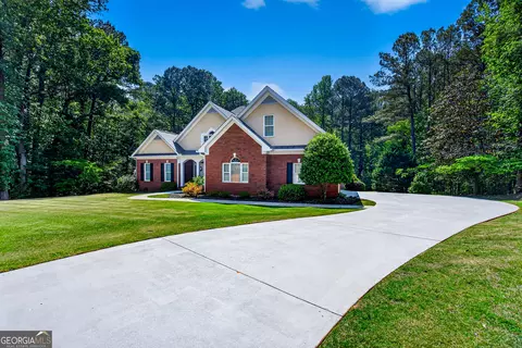 Exterior - 108 Saint Anthony Dr, Lagrange, GA 30240 photo 4 of 15