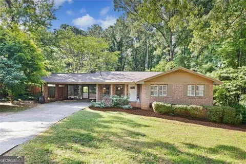 702 Highview Dr SE, Smyrna, GA 30082