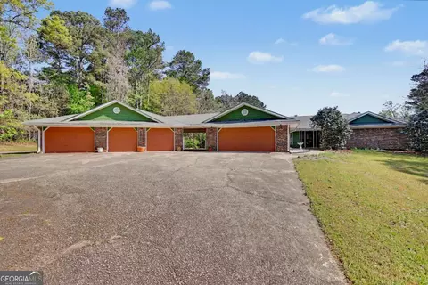 3154 Spring Lake Dr NE, Conyers, GA 30013