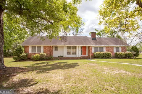 221 Marion St, Blackshear, GA 31516