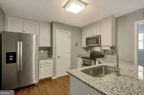 Kitchen - 700 Spring Rd, Concord, GA 30206 photo 5 of 6