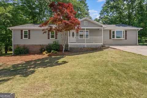 33 Russell Ln, Carrollton, GA 30116