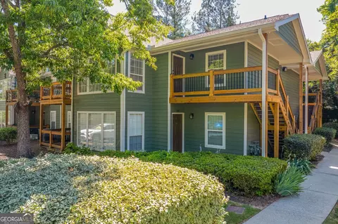 204 Berkeley Woods Dr, Duluth, GA 30096