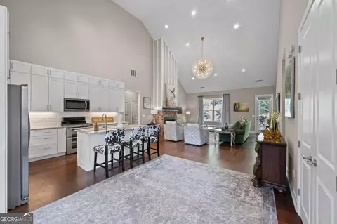 Entry Way - 122 Madison Ct, Jasper, GA 30143 photo 5 of 7