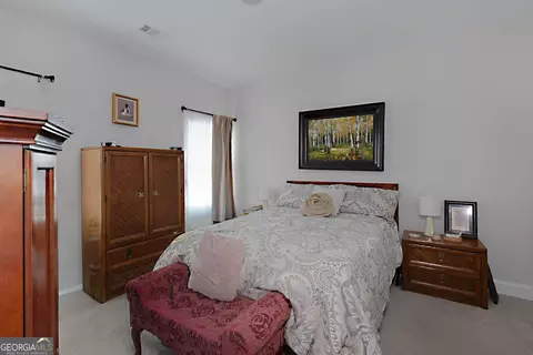 Bedroom - 156 Lake Point Dr, Williamson, GA 30292 photo 5 of 6