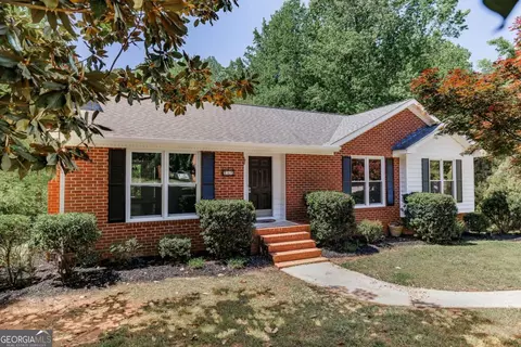 182 Woodberry Dr, Athens, GA 30605