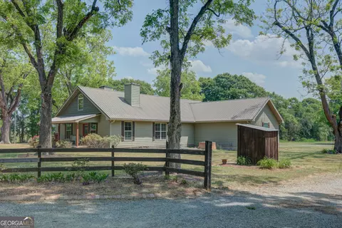 Exterior - 198 Matbeth Rd, Barnesville, GA 30204 photo 1 of 6