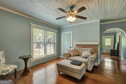 Living - 198 Matbeth Rd, Barnesville, GA 30204 photo 1 of 1