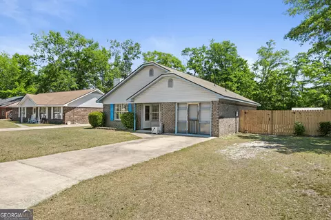 1103 Tomahawk Trl, Hinesville, GA 31313