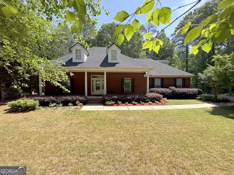 332 Wynterhall Dr, Griffin, GA 30224