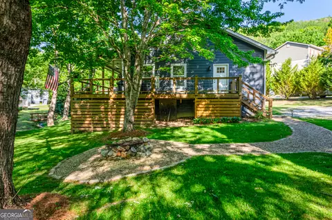 45 Hall Ln, Clayton, GA 30525