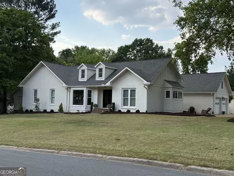 945 Hidden Hollow Dr, Marietta, GA 30068