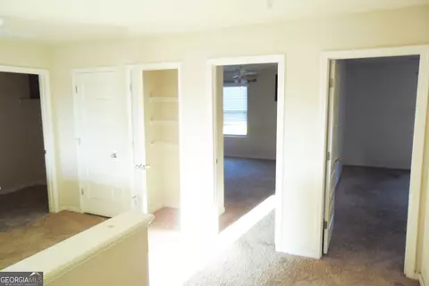Entry Way - 55 Silver Willow Ct, Covington, GA 30016 photo 6 of 12