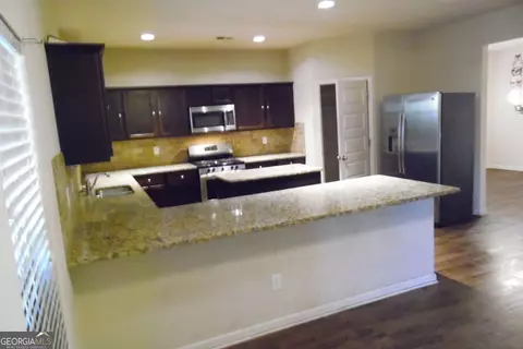 Kitchen - 55 Silver Willow Ct, Covington, GA 30016 photo 7 of 7